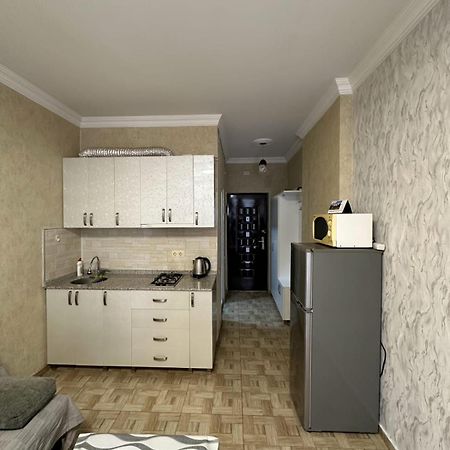 Батуми Центр , Апартаменты 2 Минуты Море Exterior foto